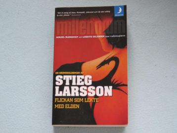 Zweeds: Flickan som lekte med elden - Stieg Larsson beschikbaar voor biedingen