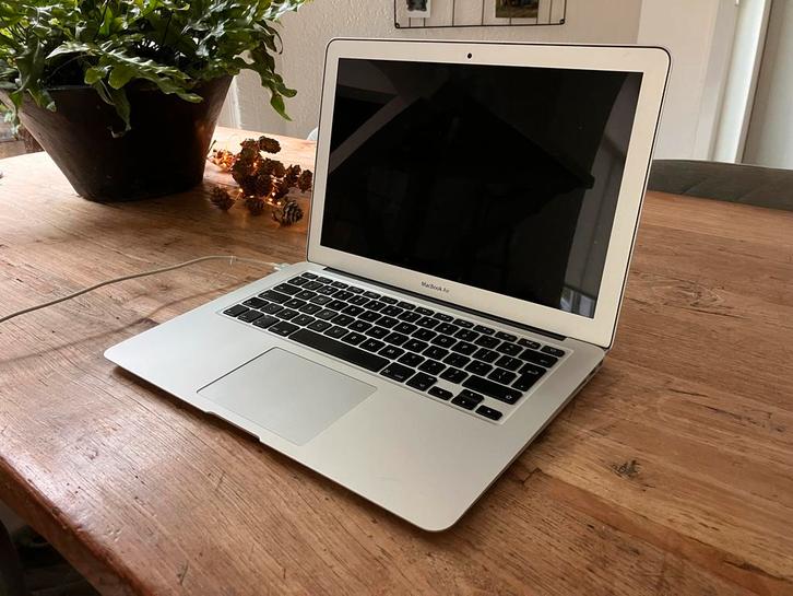 Macbook Air i5 - Mid 2013, Computers en Software, Apple Macbooks, Zo goed als nieuw, MacBook Air, 13 inch, Minder dan 2 Ghz, 128 GB of minder