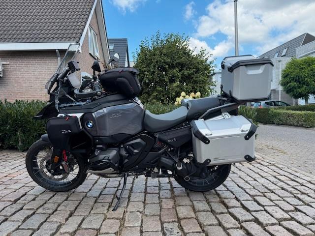 BMW R GS 1300 Adventure / Triple Black / bj 2024 / BTW / ASA, Motoren, Motoren | BMW, Bedrijf, Toermotor, meer dan 35 kW, 2 cilinders