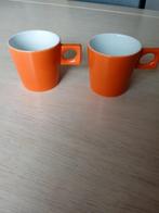 2 kopjes oranje Walkure Made in Germany, Keramiek, Ophalen of Verzenden, Zo goed als nieuw, Overige stijlen