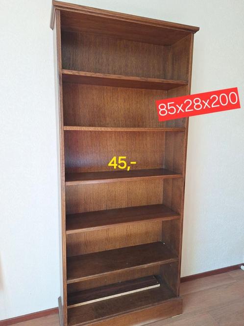 Boekenkast, Huis en Inrichting, Kasten | Roldeurkasten en Archiefkasten, Zo goed als nieuw, 25 tot 50 cm, Ophalen