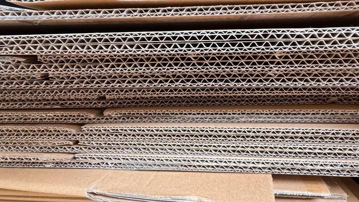 Stevige verhuisdozen, opslagdozen, Doe-het-zelf en Verbouw, Kratten en Dozen, Zo goed als nieuw, Doos, Minder dan 35 cm, Minder dan 40 cm