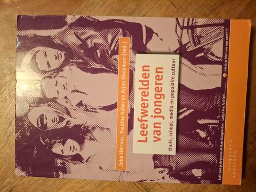 Pauline Naber - Leefwerelden van jongeren, Boeken, Wetenschap, Zo goed als nieuw, Sociale wetenschap, Ophalen of Verzenden