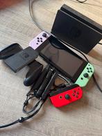 Nintendo switch met toebehoren., Spelcomputers en Games, Spelcomputers | Nintendo Switch, Ophalen, Met 2 controllers, Switch Original