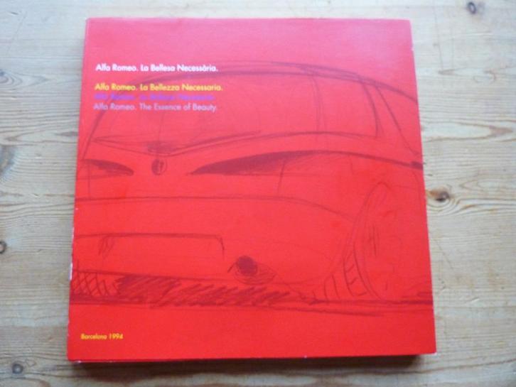 Alfa Romeo. La Bellezza Necessaria. Barcelona 1994   , Boeken, Auto's | Boeken, Gelezen, Alfa Romeo, Ophalen of Verzenden