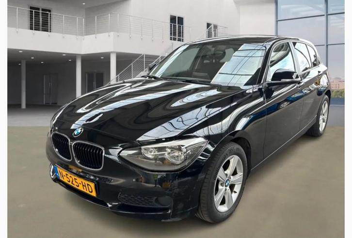 BMW 1-Serie 114i 102PK 2014 Zwart APK: 29-10-2026, Auto's, BMW, Particulier, 1-Serie, Alarm, Bluetooth, Boordcomputer, Climate control