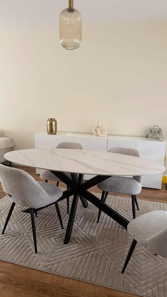 Marmeren Eettafel - Zo Goed Als Nieuw!, Huis en Inrichting, Tafels | Eettafels, Zo goed als nieuw, 100 tot 150 cm, 150 tot 200 cm