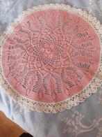 Rose kleedje gehaakt, Antiek en Kunst, Antiek | Kleden en Textiel, Ophalen of Verzenden