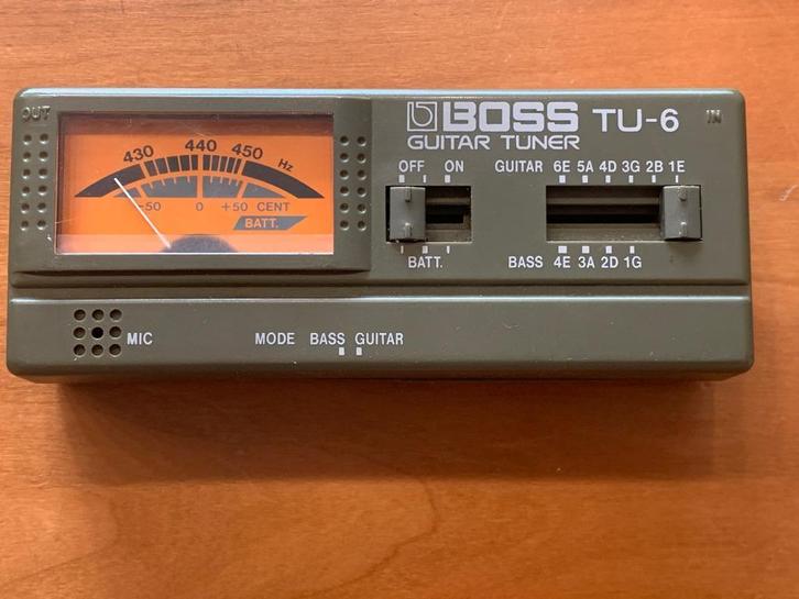Gitaarstemmer Boss TU-6, Muziek en Instrumenten, Instrumenten | Toebehoren, Gebruikt, Elektrische gitaar, Ophalen of Verzenden
