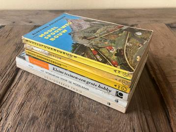 Zes vintage boeken modelspoorbouw, jaren ‘60 beschikbaar voor biedingen