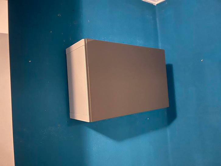 Prachtige ikea hangkast / hangkastje grijs / wit, Huis en Inrichting, Kasten | Dressoirs, Zo goed als nieuw, 50 tot 100 cm, 25 tot 50 cm