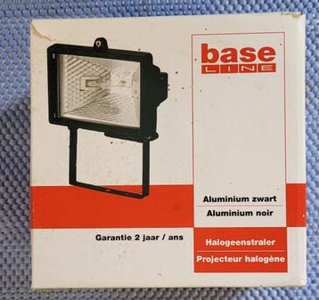 halogeenstraler 120 Watt, 2250 Lumen (nieuw in doos) beschikbaar voor biedingen