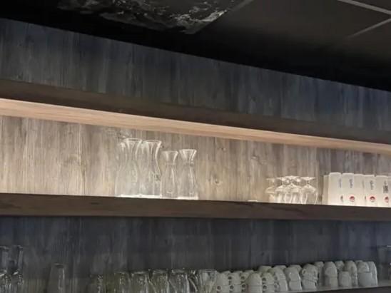 4mtr lange wandplank met subtiele verlichting (in de plank), Huis en Inrichting, Woonaccessoires | Wandplanken en Boekenplanken