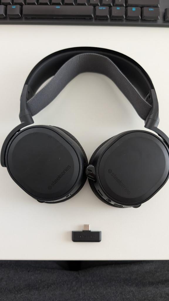 Steelseries Arctis 7+ Zwart, Computers en Software, Headsets, Zo goed als nieuw, Over-ear, Draadloos, Gaming headset, Inklapbare microfoon