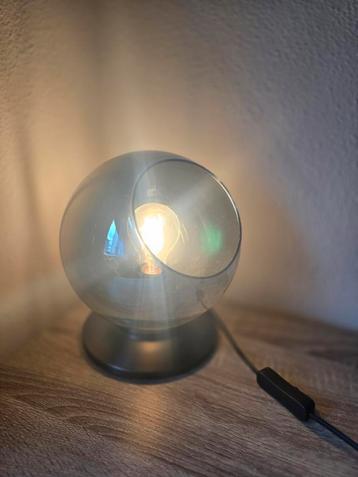 Tafellamp Glazen bol smoke beschikbaar voor biedingen