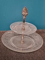 Vintage 2 laags Etagere met Bewerkte Houder Pasari-Indonesia, Ophalen of Verzenden