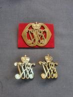 Baret en schouderemblemen Regiment Johan Willem Friso, Verzamelen, Ophalen of Verzenden, Landmacht, Nederland, Embleem of Badge