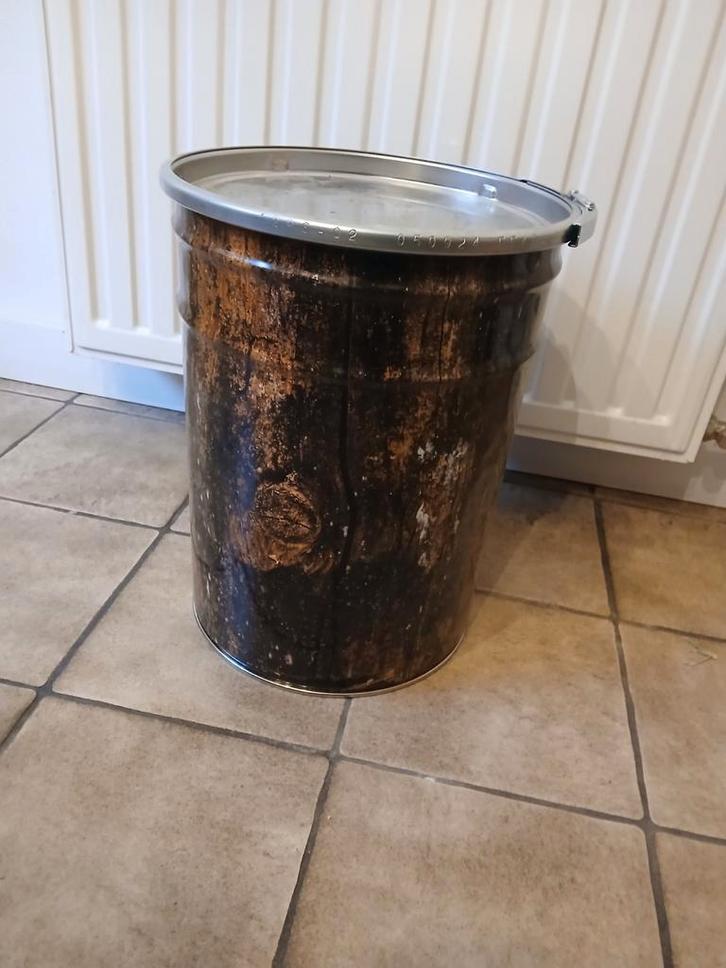 Afsluitbare ijzeren ton in houtlook, Huis en Inrichting, Woonaccessoires | Prullenbakken, Nieuw, Metaal, Minder dan 50 cm, 40 liter of meer