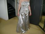 mooie zilverkleurige gala jurk met stola mt36 met open veter, Galajurk, Overige kleuren, Ophalen of Verzenden, Zo goed als nieuw
