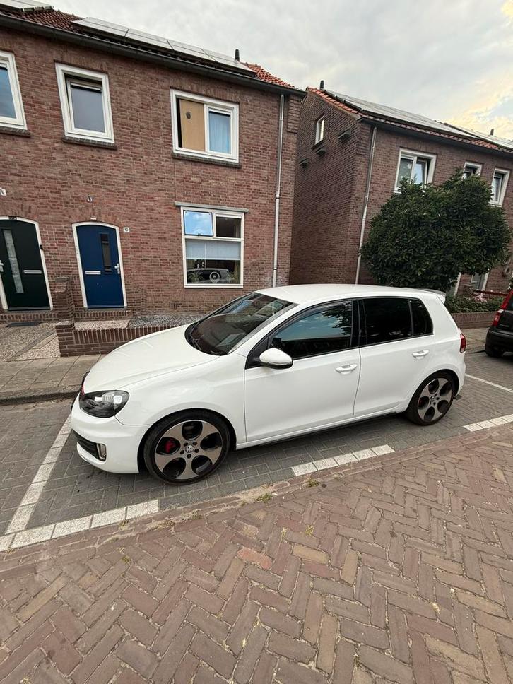 Volkswagen Golf 6 GTI 2013 Automaat, Auto's, Volkswagen, Particulier, Golf, Benzine, Hatchback, Automaat, Geïmporteerd, Wit, Dealer onderhouden
