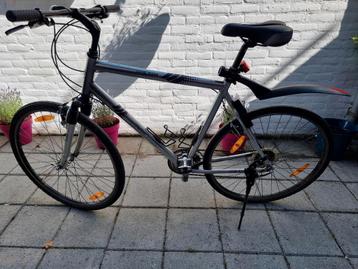 Stoere fiets met 24 versnellingen  beschikbaar voor biedingen