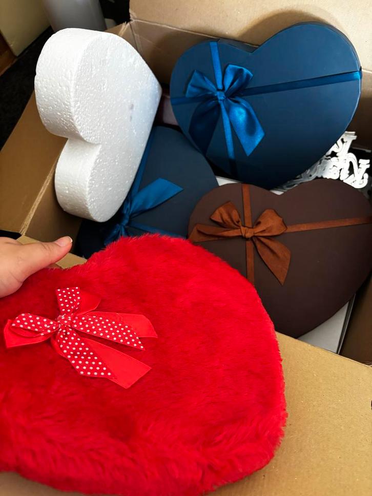 Hartvormige Doosjes - Cadeau/Bonbon, Huis en Inrichting, Woonaccessoires | Kisten, Zo goed als nieuw, Minder dan 50 cm, Kunststof