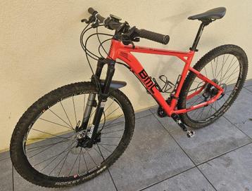 BMC Teamelite maat M (Reba, XTR, DT Swiss XR1501) beschikbaar voor biedingen