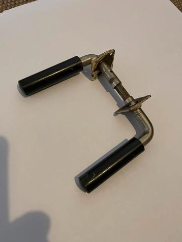 Te koop oude klink beschikbaar voor biedingen