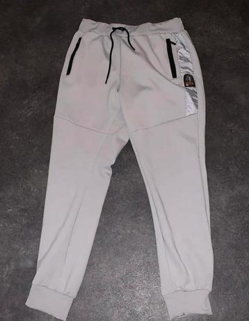 Trainingsbroek para jumpers beschikbaar voor biedingen