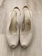 Pump, pieptoe wit maat 41, Kleding | Dames, Schoenen, Pumps, Wit, Ophalen of Verzenden, Gedragen