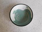 Bord 9 cm. Inktvlek Groen Gusta, Ophalen of Verzenden, Zo goed als nieuw, Bord(en), Overige stijlen