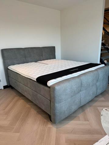 BOXSPRING ELEKTRISCHE VERSTELBAAR 200x210 BOXSPRING 200210  beschikbaar voor biedingen