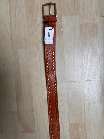 Nieuwe bruine Blush riem beschikbaar voor biedingen