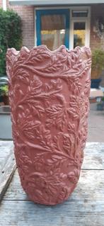 Mooie grote met bladeren bewerkte vaas van PTMD overgeverfd, Tuin en Terras, Bloembakken en Plantenbakken, Steen, Gebruikt, Minder dan 60 cm