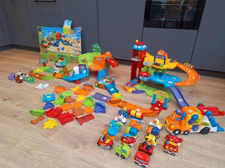 Toet toet auto's en Zoef Zoef dieren. Garage, dierentuin, Kinderen en Baby's, Speelgoed | Vtech, 2 tot 4 jaar, Ophalen of Verzenden