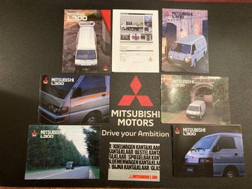 T E A B : 8 verschillende Mitsubishi L300 folders / brochure beschikbaar voor biedingen