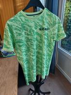 T-shirt jongen maat 170/176 fel groen, Kinderen en Baby's, Kinderkleding | Maat 170, Jongen, Ophalen of Verzenden, Zo goed als nieuw