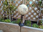 oude vintage wereldbol met houten messing voet, Ophalen of Verzenden, Gebruikt