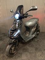 PIAGGIO ZIP 4T 2V BROM 2015 FULL OPTION GLANS ZWART, Fietsen en Brommers, Scooters | Piaggio, Maximaal 45 km/u, Zip, Ophalen of Verzenden