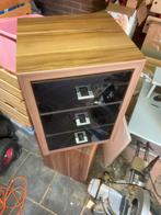 Te koop set nachtkastjes met lades glas hout modern, Ophalen of Verzenden, Zo goed als nieuw, Glas, Minder dan 55 cm