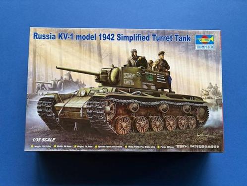 Trumpeter	358	KV-1 model 1942 	1/35, Hobby en Vrije tijd, Modelbouw | Auto's en Voertuigen, Nieuw, Tank, 1:32 tot 1:50, Overige merken