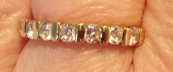 Gouden damesring - verlovingsring - trouwring, Sieraden, Tassen en Uiterlijk, Ringen, Zo goed als nieuw, Dame, Kleiner dan 17