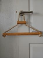 3 Design Kleerhangers, Ophalen of Verzenden, Zo goed als nieuw, Hout