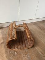 Rieten tijdschriftenmand met houten details, Ophalen, Gebruikt