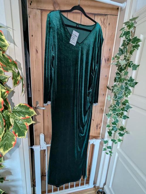 Jurk 5e artikel gratis, Kleding | Dames, Jurken, Zo goed als nieuw, Maat 46/48 (XL) of groter, Groen, Onder de knie, Ophalen of Verzenden