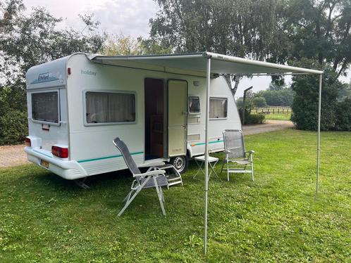Caravan Eiffelland Holiday Special 450D uit 2006, Caravans en Kamperen, Caravans, Particulier, tot en met 4, 750 - 1000 kg, Rondzit