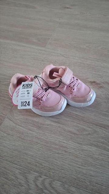Meisjessneakers Primark maat 24 NIEUW beschikbaar voor biedingen