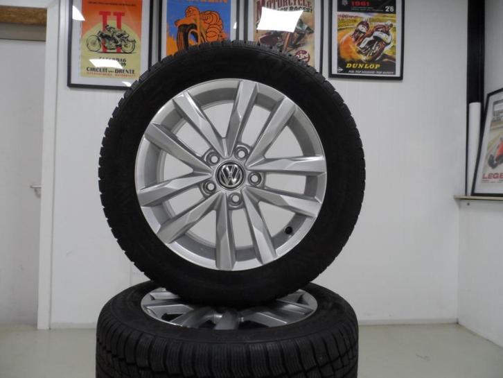 VW Golf & Caddy 16 inch origineel winterbanden set, Auto-onderdelen, Banden en Velgen, Banden en Velgen, Winterbanden, 16 inch