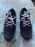 DB.01. Limited Edition Sneakers maat 38 Dyanne Beekman, Zwart, Nieuw, Ophalen of Verzenden, Sneakers of Gympen