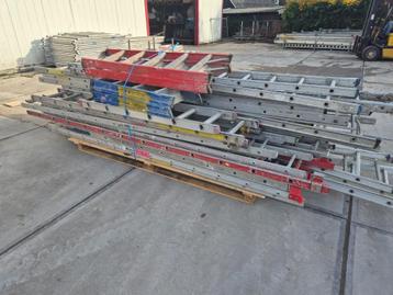 Partij ladders en trappen (afkeur) beschikbaar voor biedingen